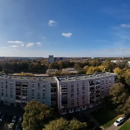 Robles Avenue 2311 Kaposvár