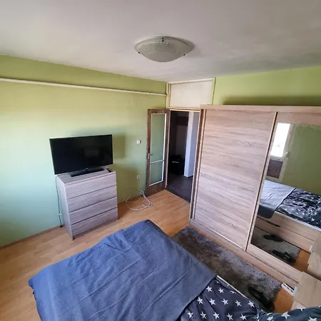 Robles Avenue 2311 * Kaposvár